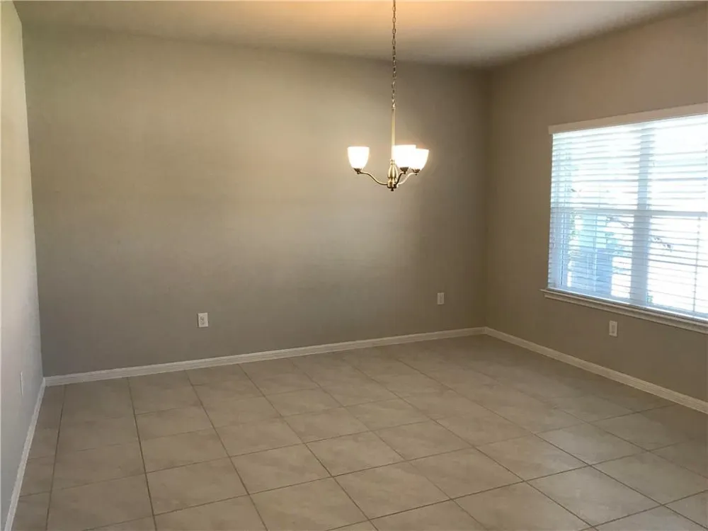 2205 Bettylou Lane Austin, TX 78754