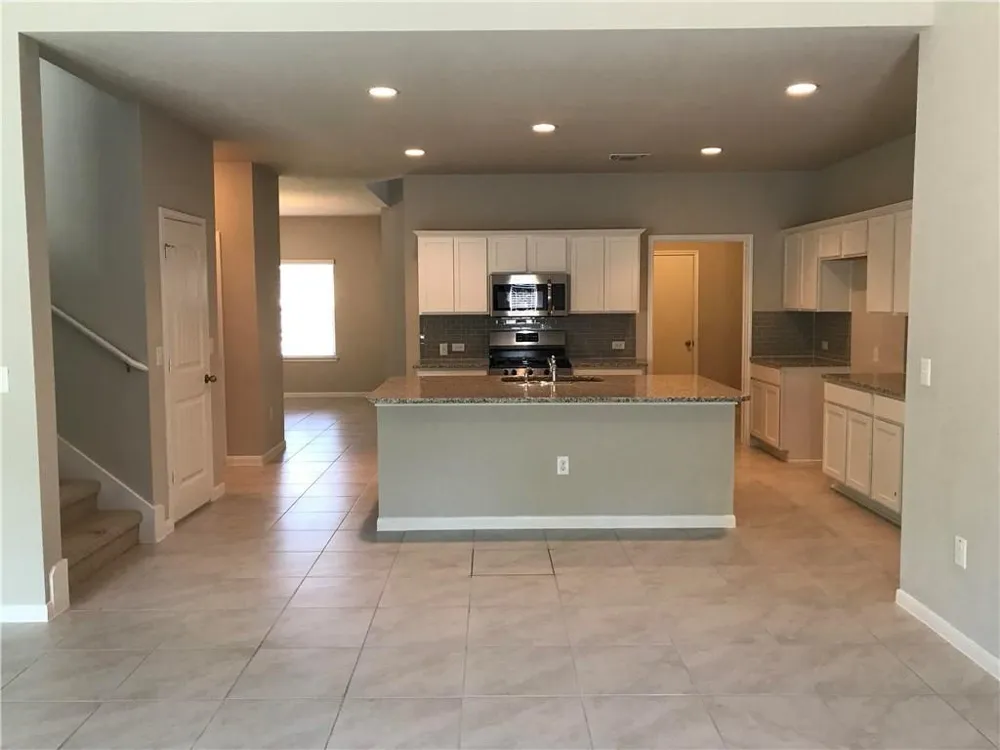 2205 Bettylou Lane Austin, TX 78754