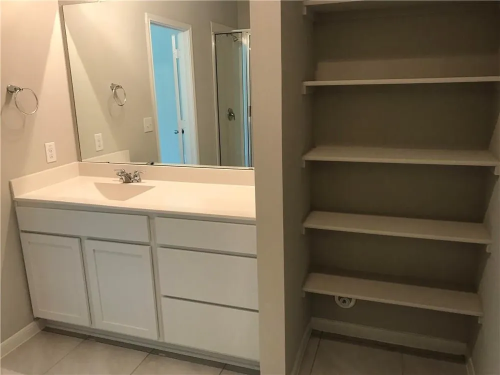 2205 Bettylou Lane Austin, TX 78754