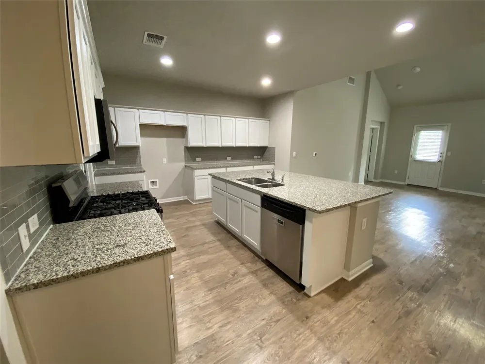 2205 Bettylou Lane Austin, TX 78754