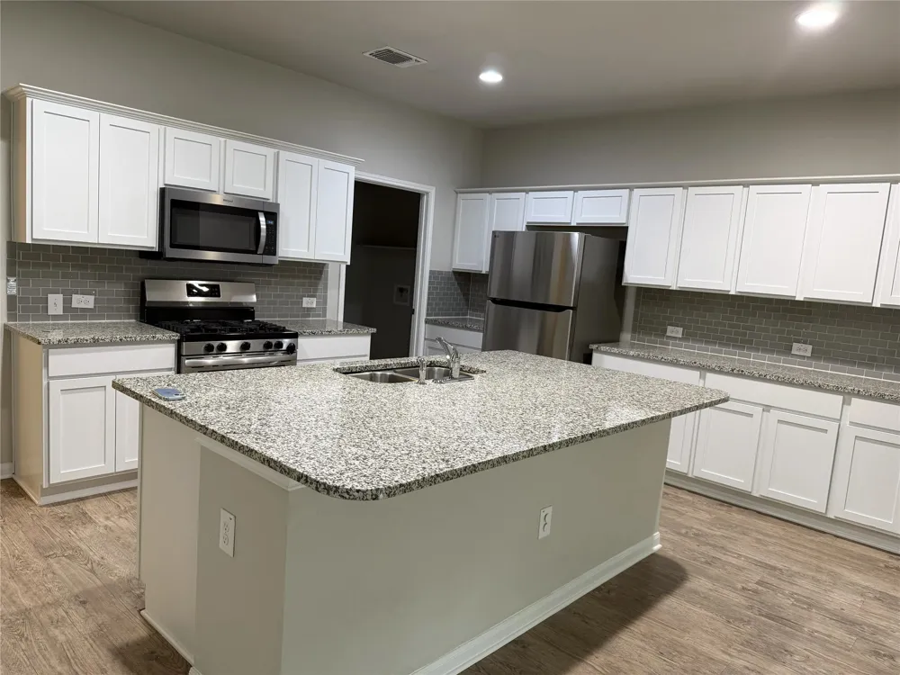 2205 Bettylou Lane Austin, TX 78754