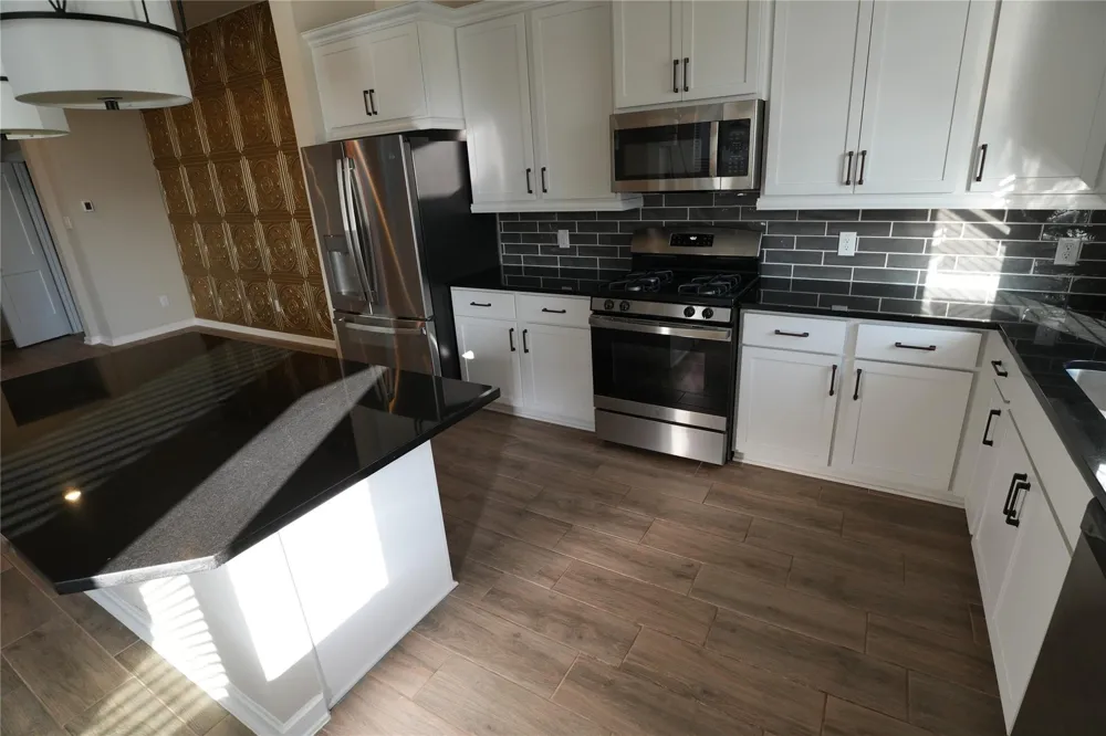 4910 Anders Lane Manvel, TX 77583