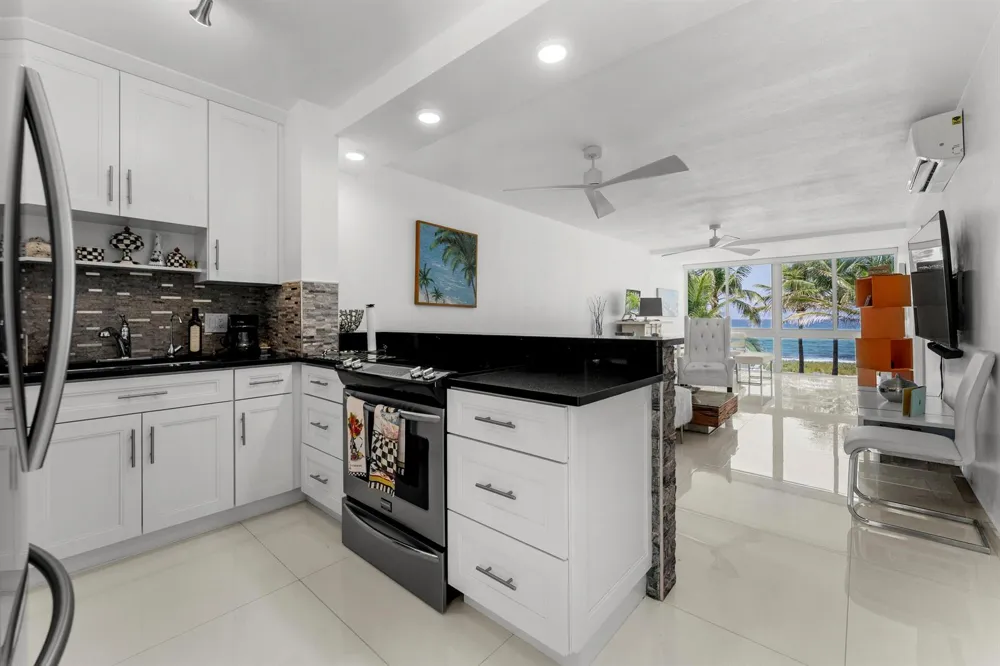 1041 Hillsboro Mile #5 Hillsboro Beach, FL 33062