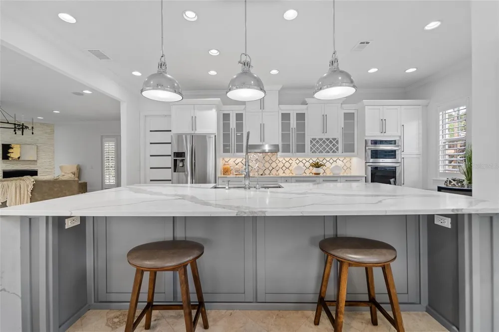 4802 W BEACHWAY DRIVE Tampa, FL 33609