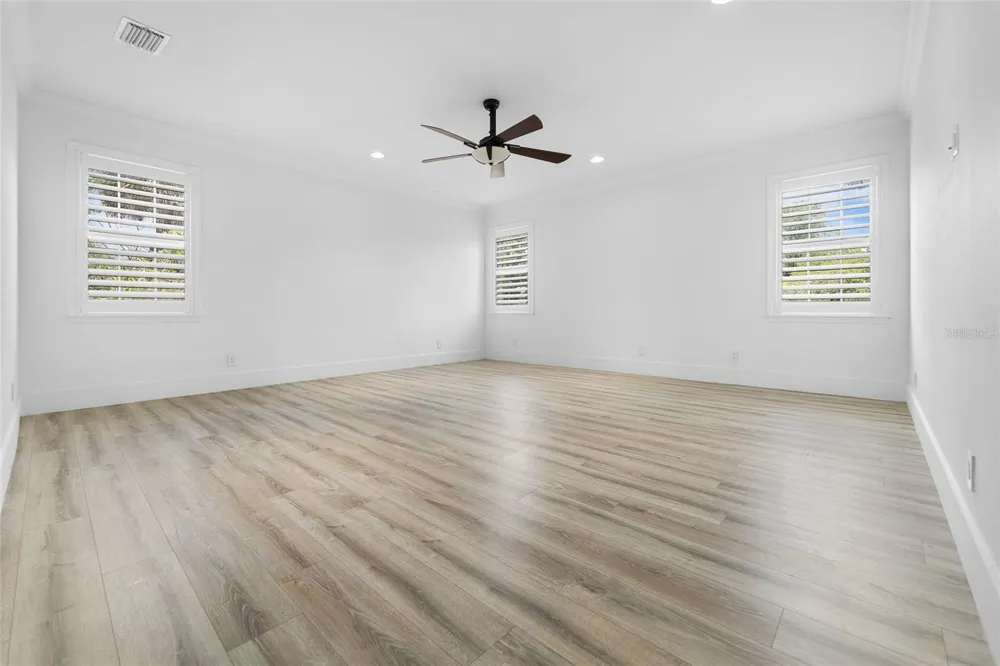 4802 W BEACHWAY DRIVE Tampa, FL 33609