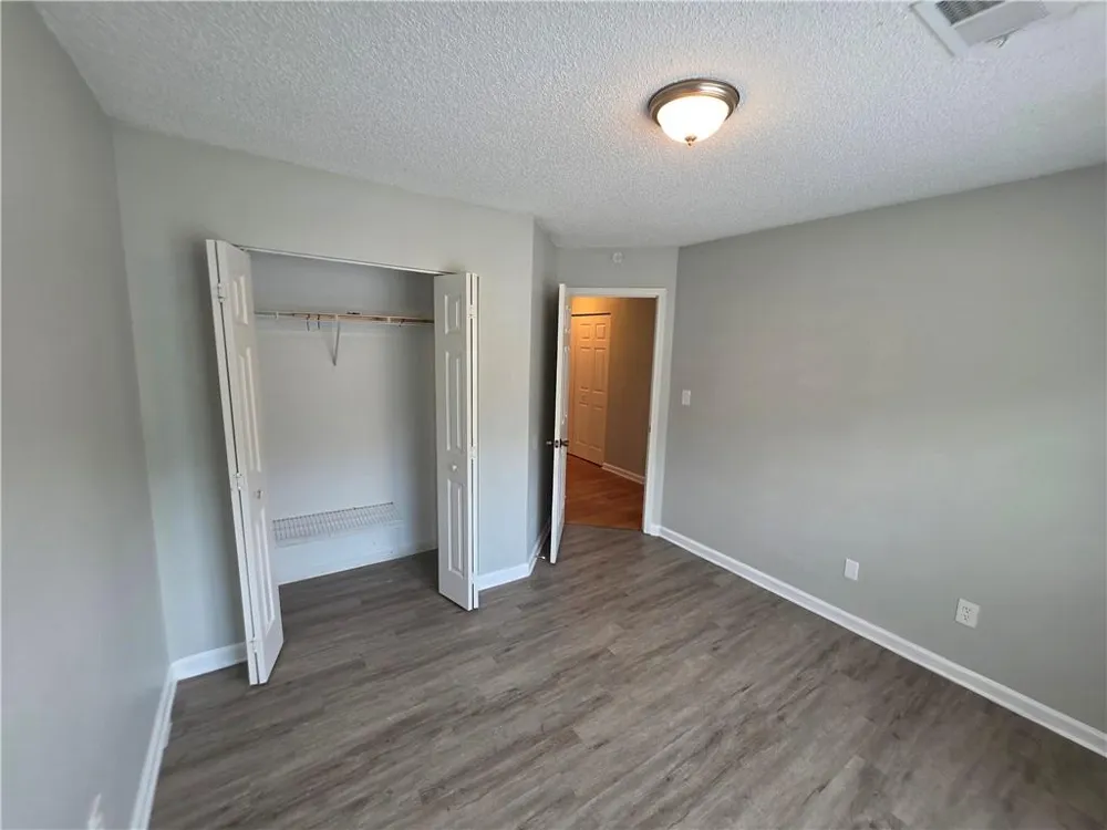 6924 Biscayne Blvd Rex, GA 30273