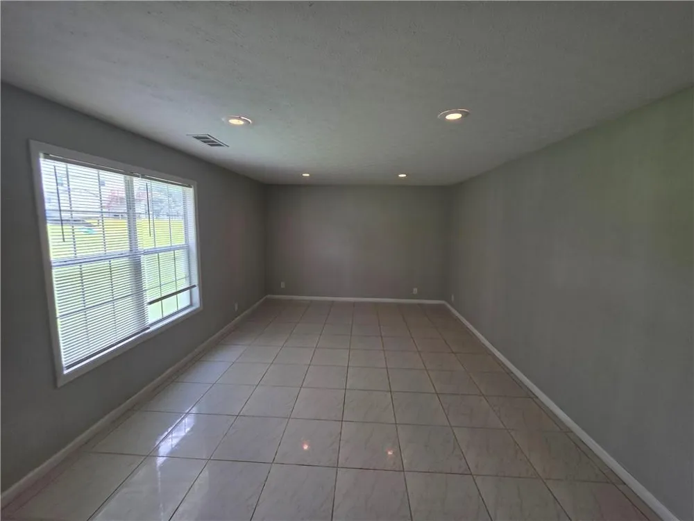 6924 Biscayne Blvd Rex, GA 30273