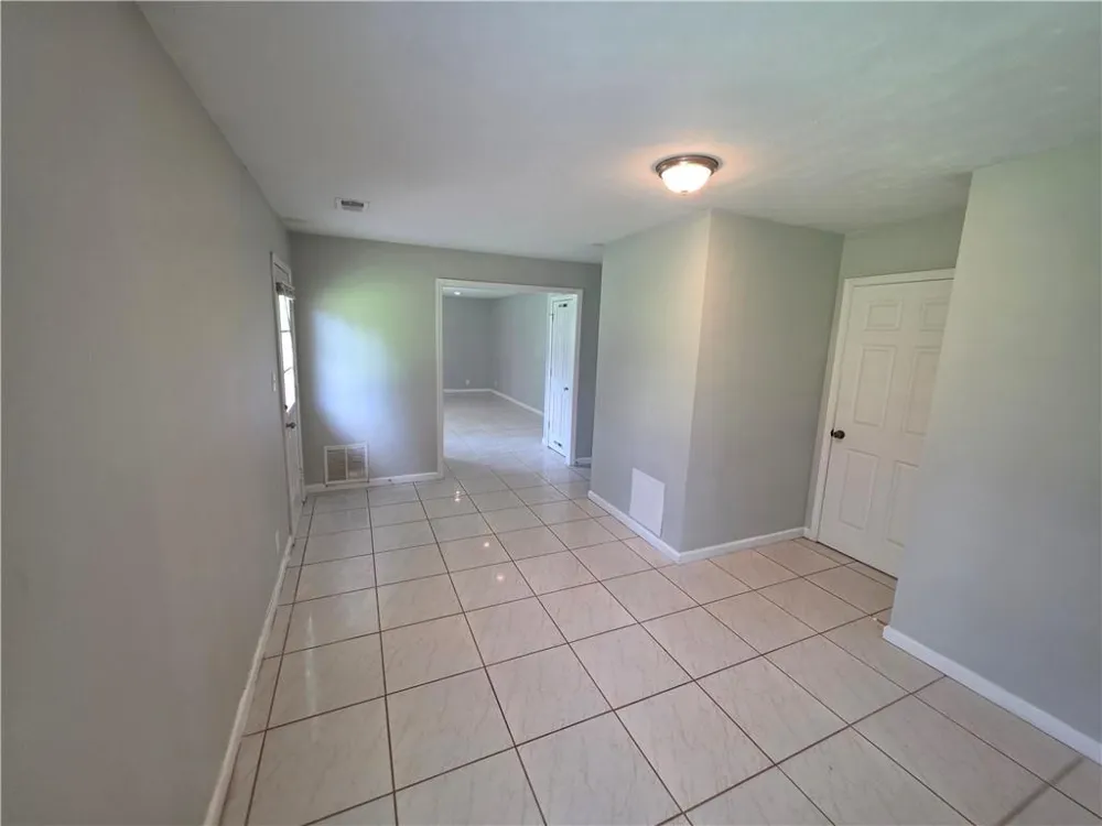 6924 Biscayne Blvd Rex, GA 30273