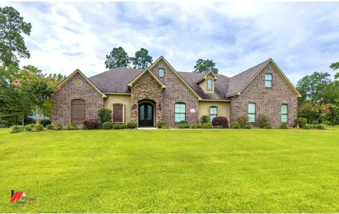 5321 Mirabeau Circle