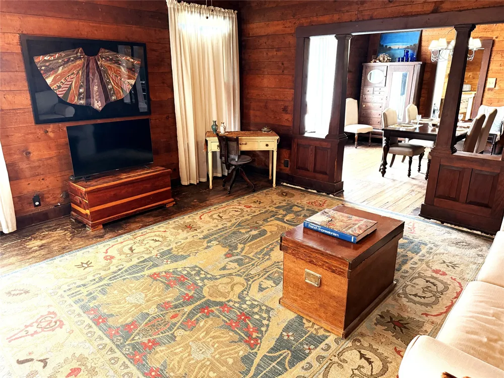 709 W Saint Charles Street Eastland, TX 76448
