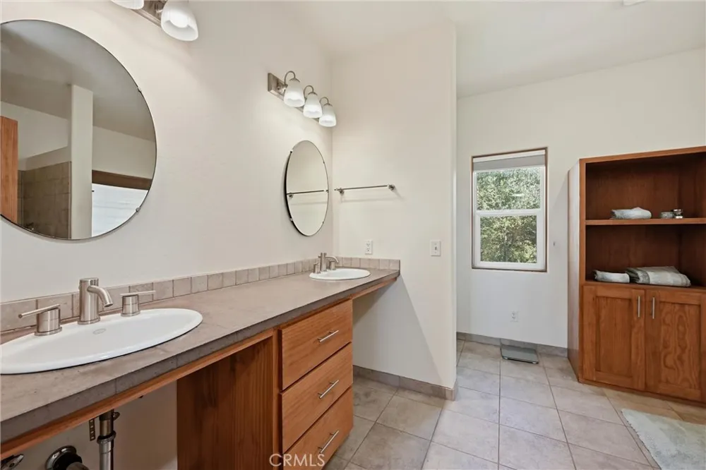 16542 Crescent Court Hidden Valley Lake, CA 95467