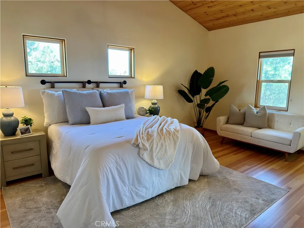 16542 Crescent Court Hidden Valley Lake, CA 95467