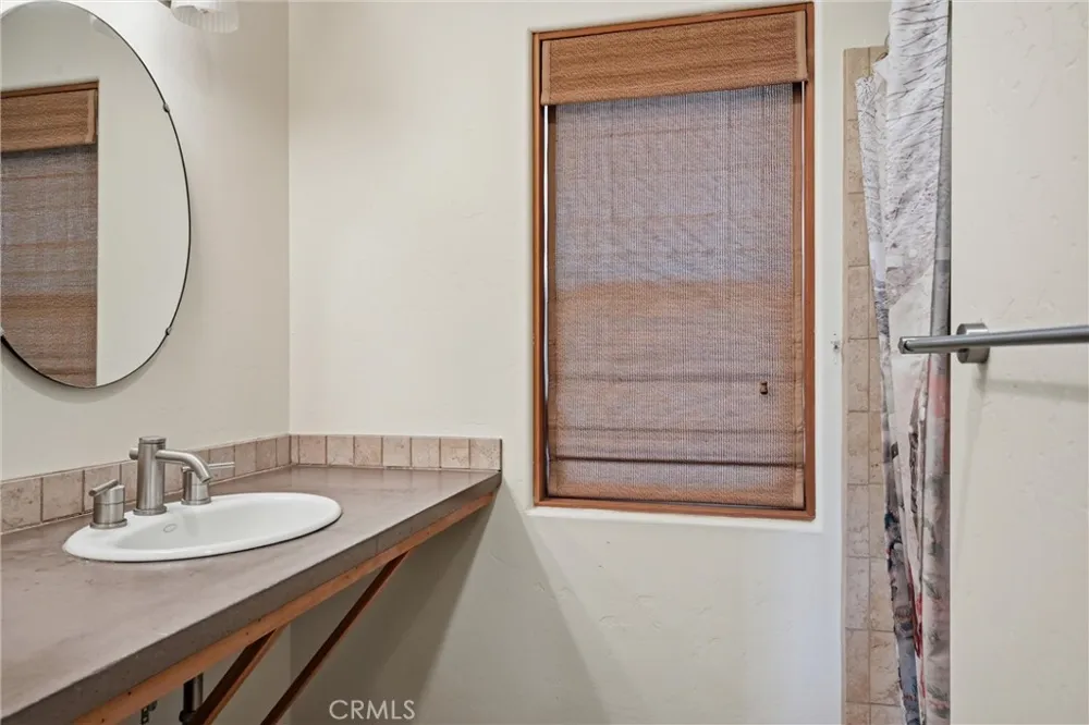 16542 Crescent Court Hidden Valley Lake, CA 95467