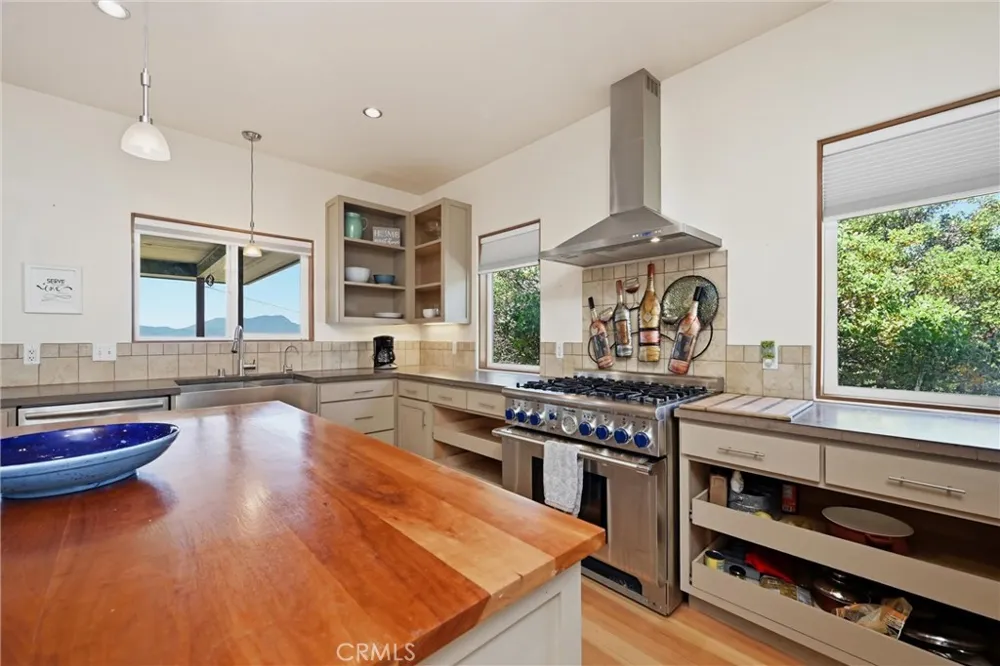 16542 Crescent Court Hidden Valley Lake, CA 95467