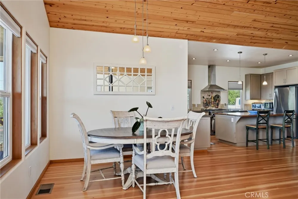 16542 Crescent Court Hidden Valley Lake, CA 95467