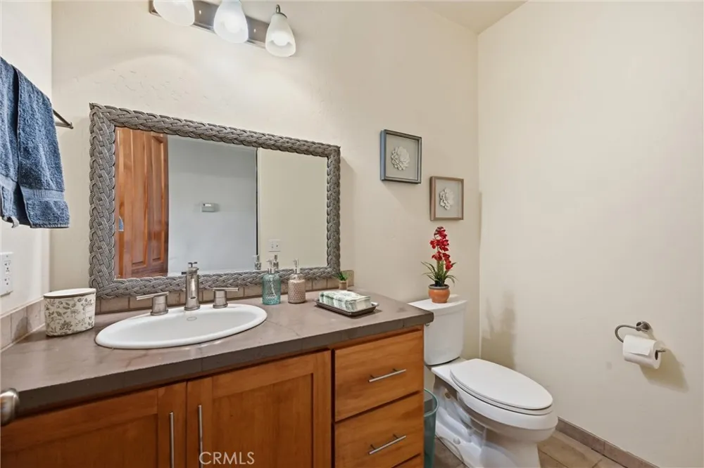 16542 Crescent Court Hidden Valley Lake, CA 95467