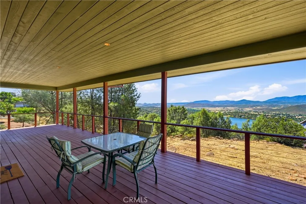 16542 Crescent Court Hidden Valley Lake, CA 95467