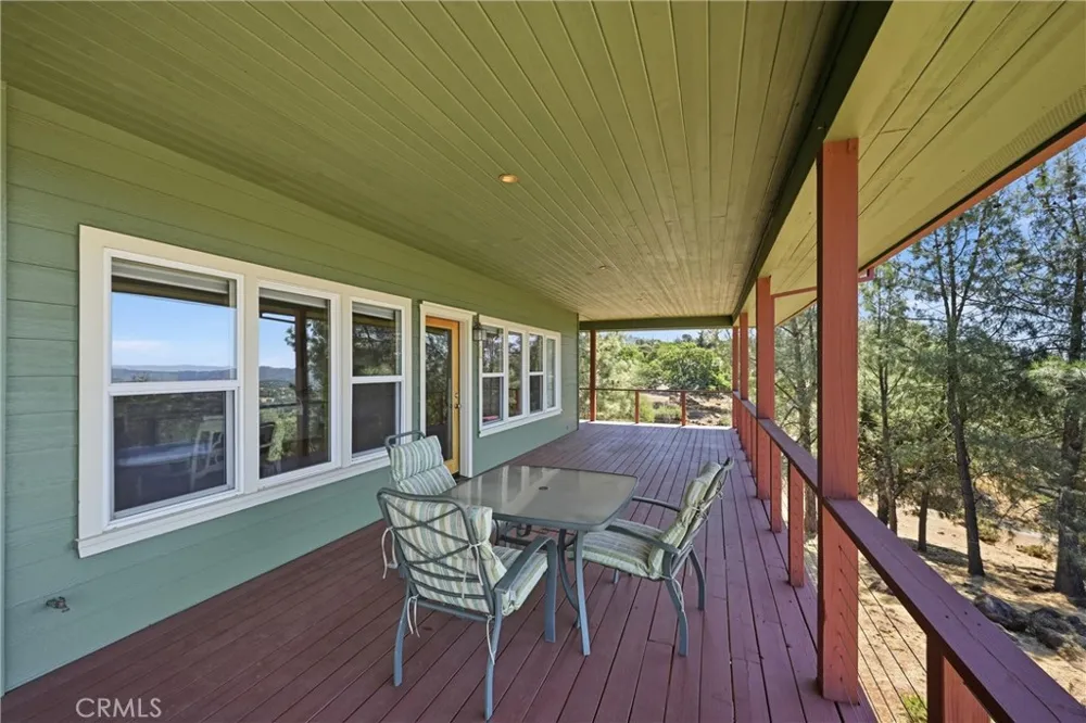 16542 Crescent Court Hidden Valley Lake, CA 95467