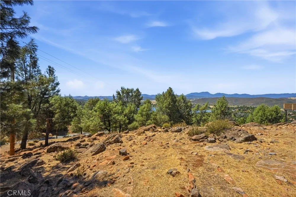 16542 Crescent Court Hidden Valley Lake, CA 95467