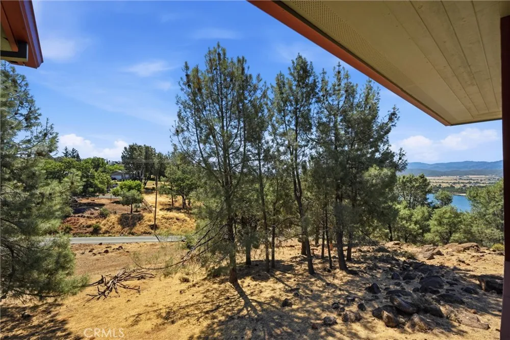 16542 Crescent Court Hidden Valley Lake, CA 95467