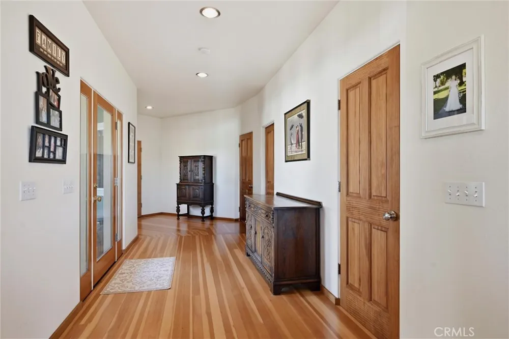 16542 Crescent Court Hidden Valley Lake, CA 95467