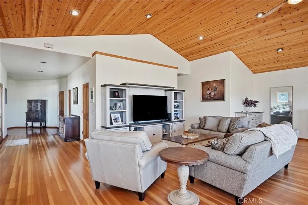 16542 Crescent Court Hidden Valley Lake, CA 95467