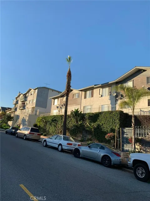 328 W. First Street #4