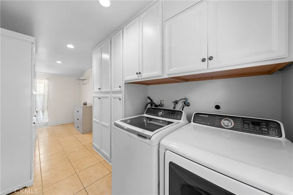 6224 Roundhill Drive Whittier, CA 90601