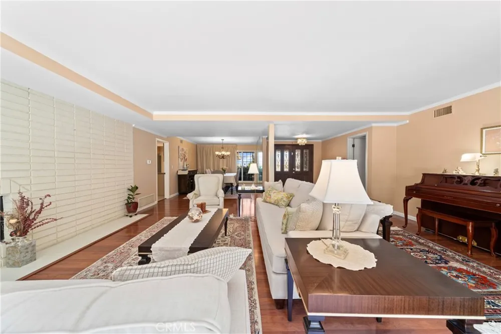6224 Roundhill Drive Whittier, CA 90601