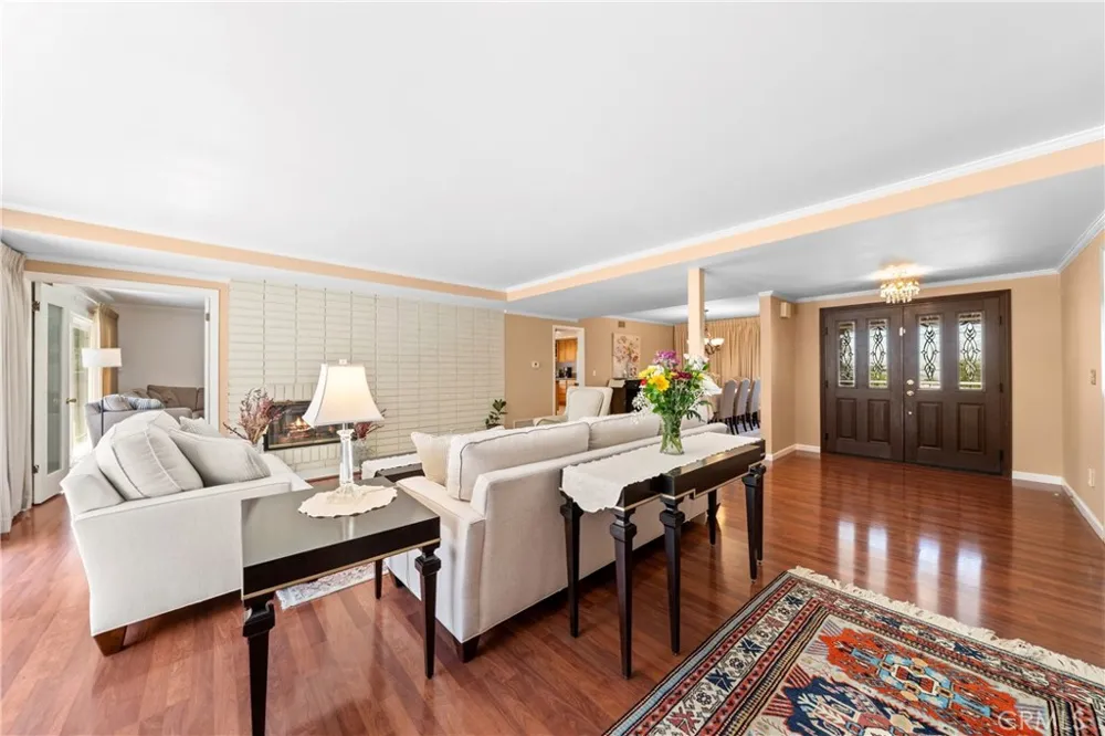 6224 Roundhill Drive Whittier, CA 90601