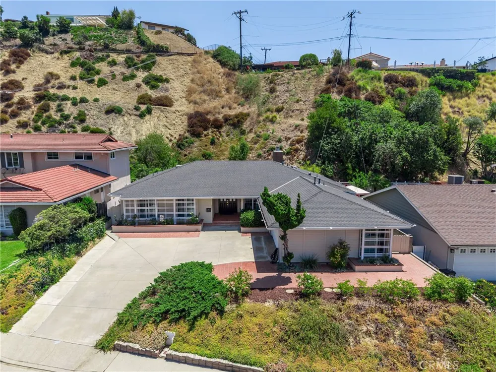 6224 Roundhill Drive Whittier, CA 90601