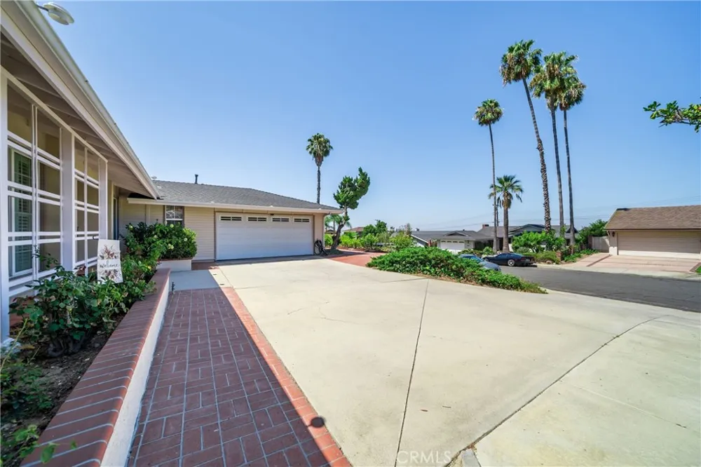 6224 Roundhill Drive Whittier, CA 90601