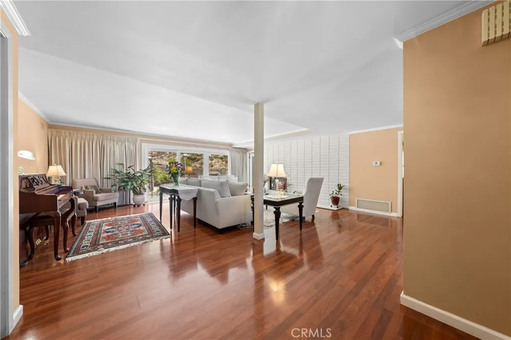 6224 Roundhill Drive Whittier, CA 90601