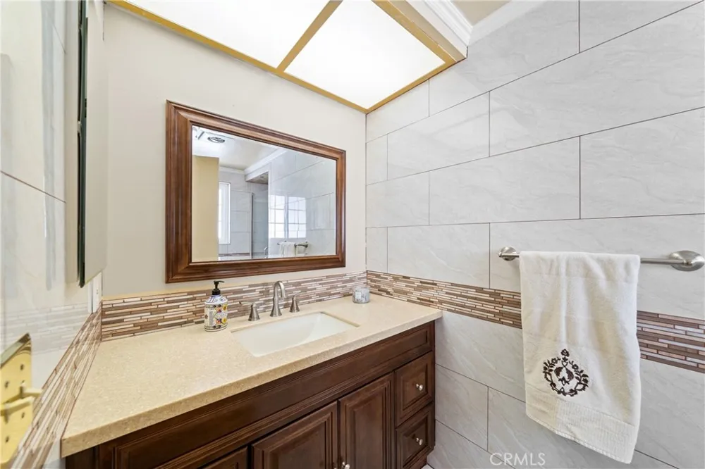 6224 Roundhill Drive Whittier, CA 90601