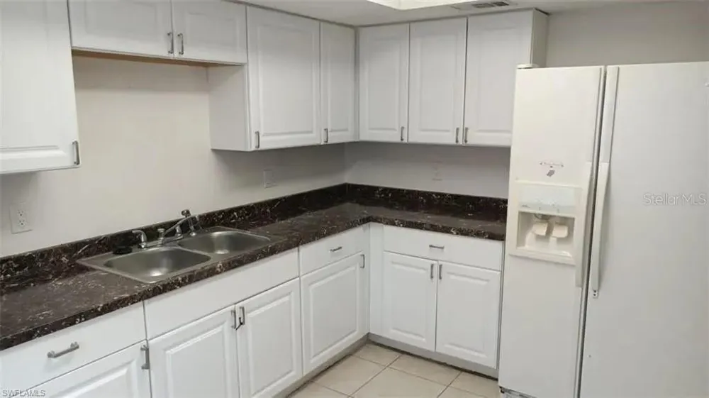 2524 CONGRESS STREET ##4 Fort Myers, FL 33901