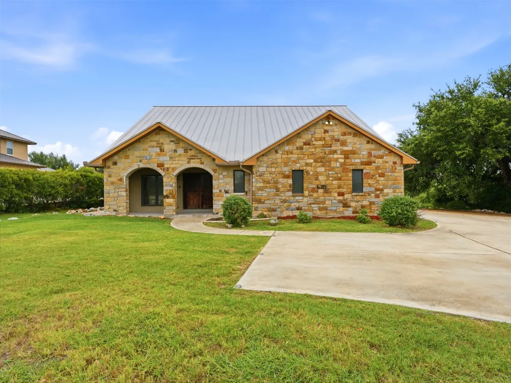 1252 Merlot New Braunfels, TX 78132
