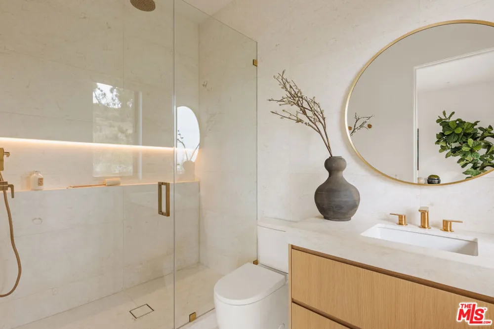 16150 Northfield Street Pacific Palisades, CA 90272
