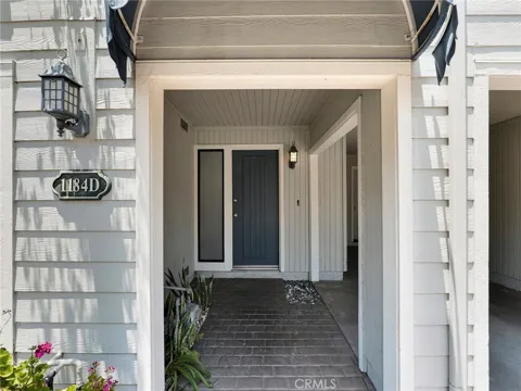 1184 S Westlake #D