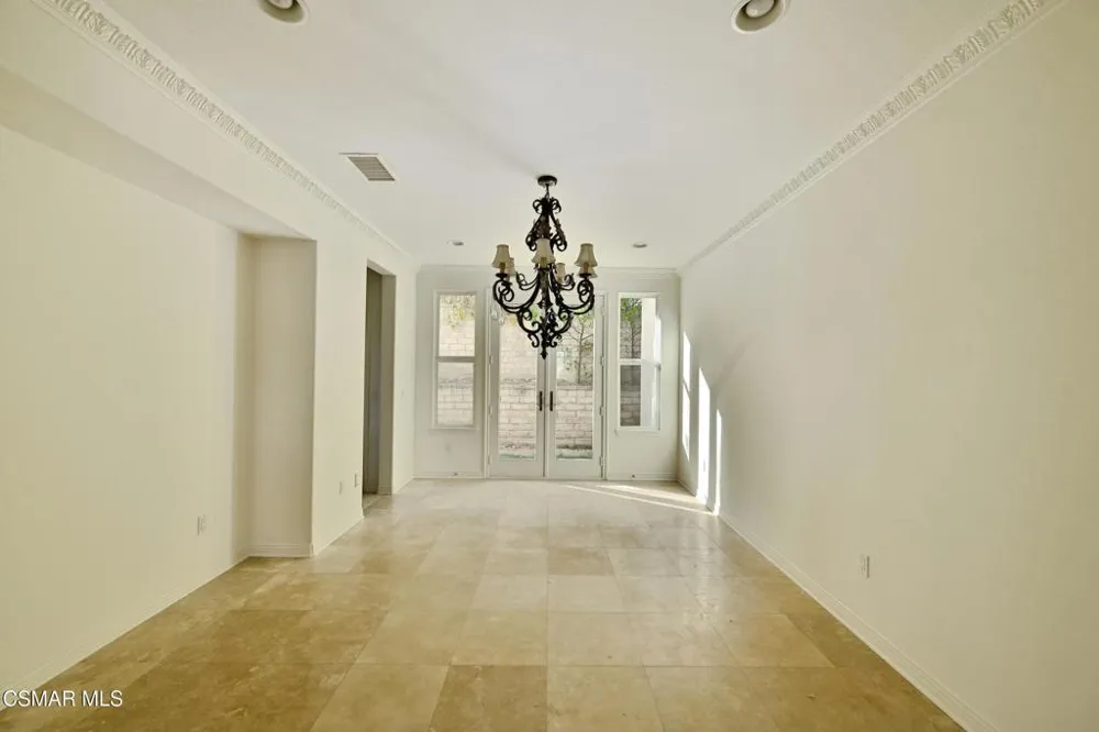 1514 Warm Springs Avenue Thousand Oaks, CA 91320