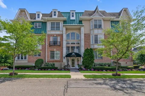 348 Trotting Lane