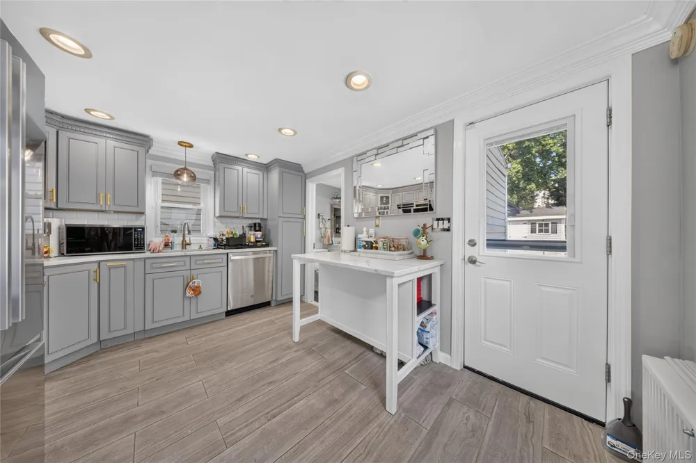 41 Catherine Avenue Franklin Square, NY 11010