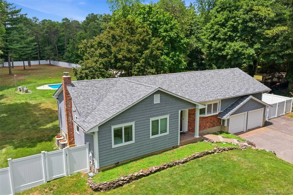 18 Millet Street Dix Hills, NY 11746