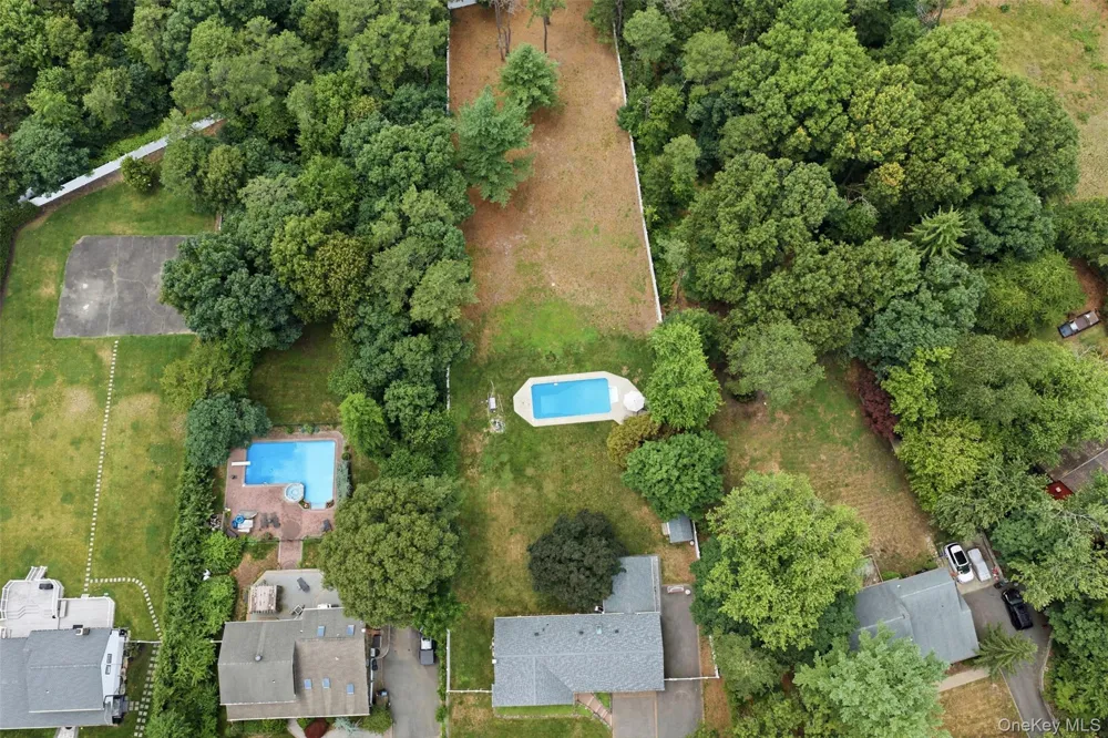 18 Millet Street Dix Hills, NY 11746