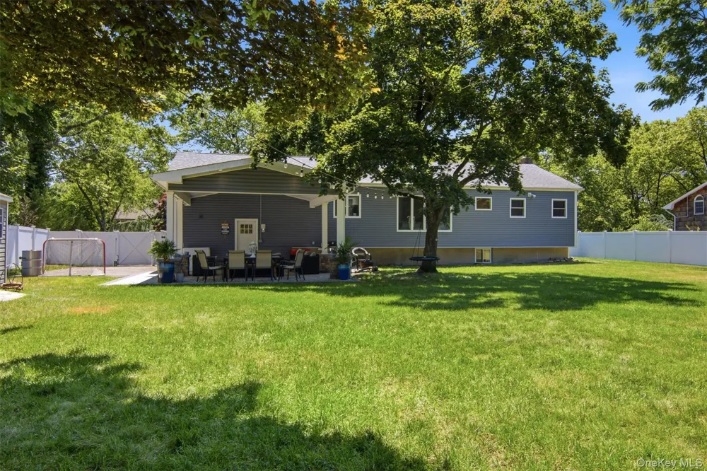 18 Millet Street Dix Hills, NY 11746