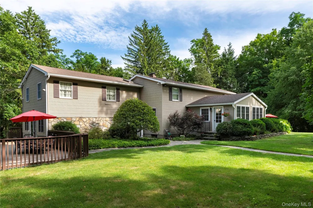 60 Traver Road Pleasant Valley, NY 12569