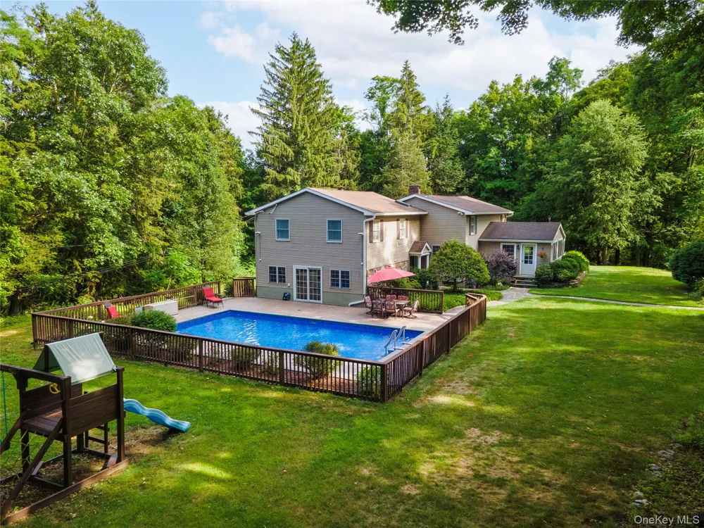 60 Traver Road Pleasant Valley, NY 12569