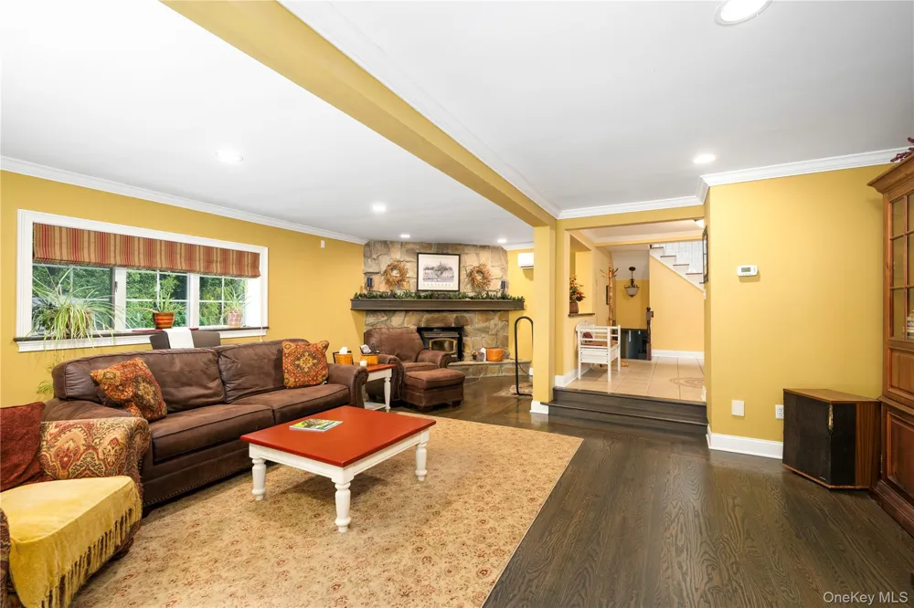 60 Traver Road Pleasant Valley, NY 12569