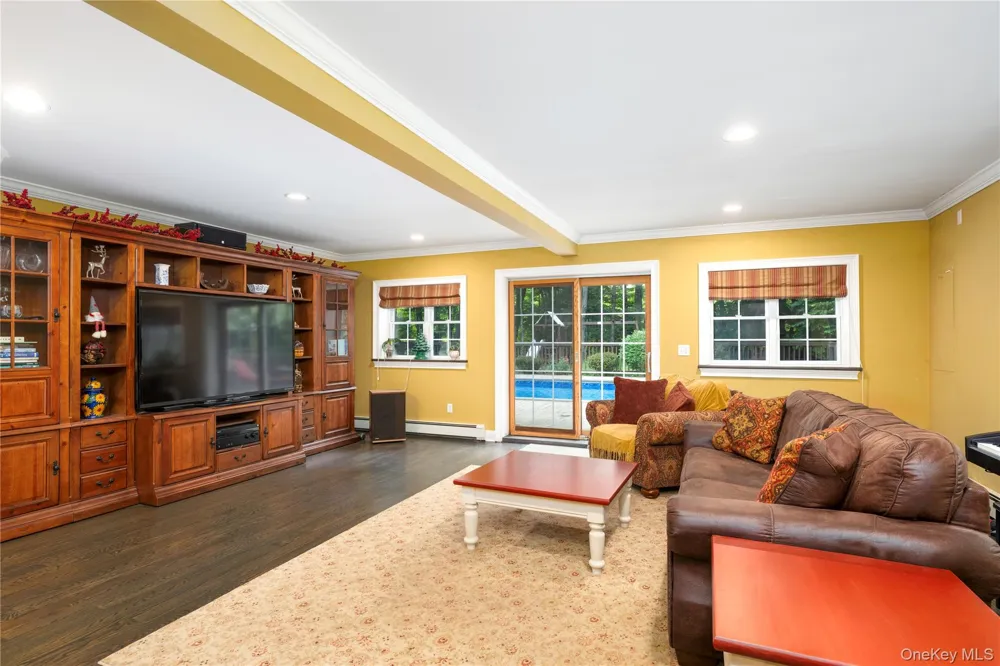 60 Traver Road Pleasant Valley, NY 12569