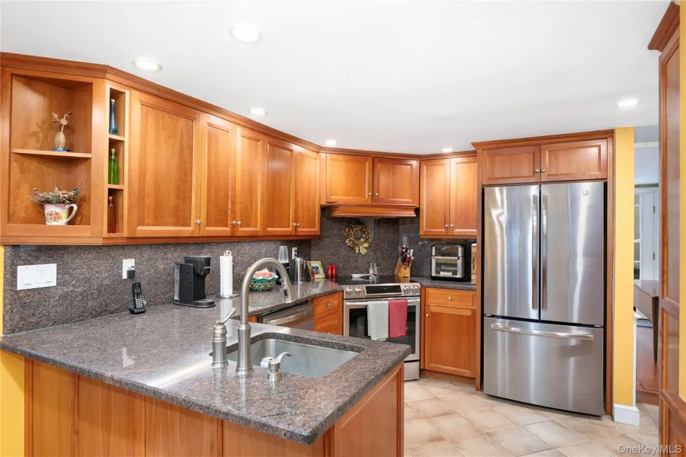 60 Traver Road Pleasant Valley, NY 12569