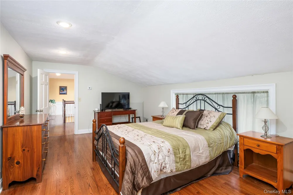 60 Traver Road Pleasant Valley, NY 12569